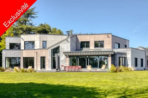 Maison 10 pièces 490 m²