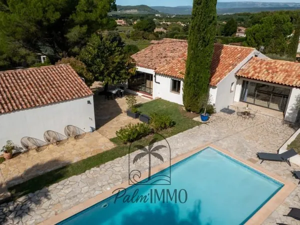 Maison 6 pièces 230 m²