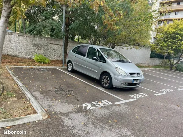 🅿️ Place de parking sécurisée - Proche accès L2 / Saint-Just (13013 Marseille)