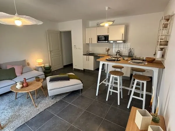 A LOUER T2 MEUBLE, 46 m2, Lyon 3, quartier Montchat