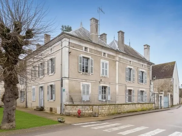 Spacieuse maison familiale à Charentenay