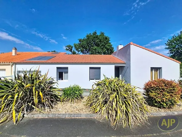 Maison de plain-pied ? 105 m² | Terrain 601 m² LA ROCHE SUR YON Calme