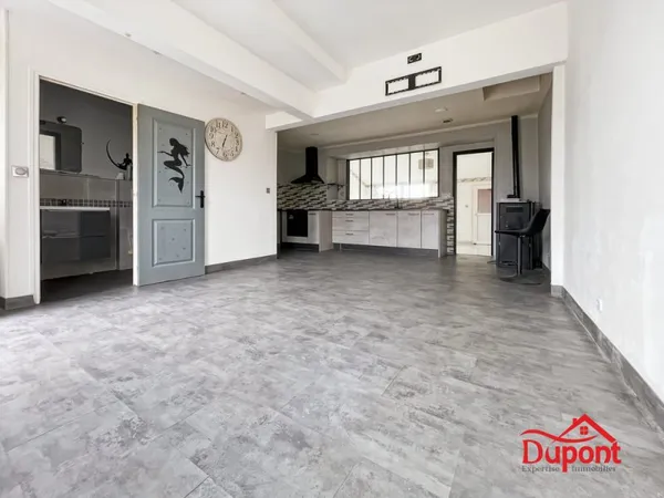 Maison une chambre, cour,grenier aménageable à Origny Ste Beno