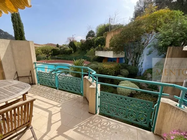 À Roquebrune-Cap-Martin, appartement trois pièces de 58 m2,