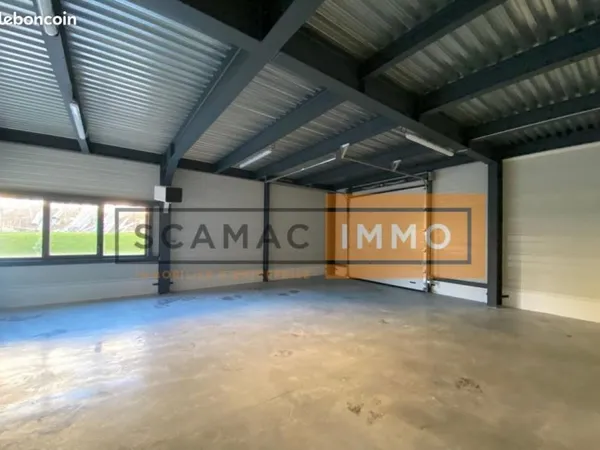 Local d'activité 221 m²