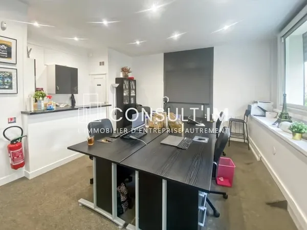 Bureaux au coeur de LEVALLOIS à vendre occupé - 6,5% de rentabilité
