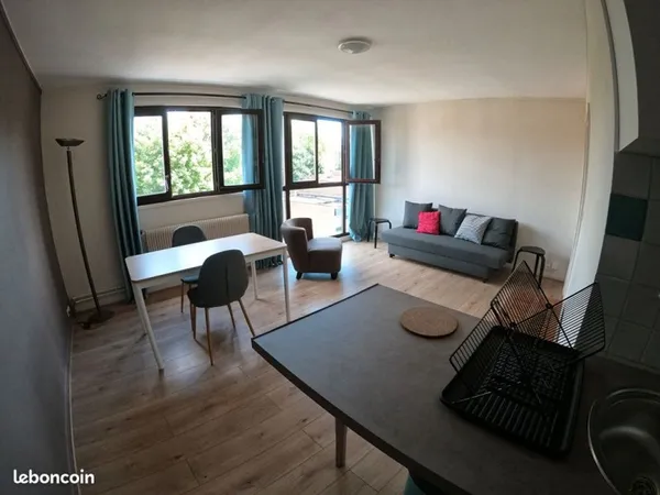 Studio 1 pièce 28 m²