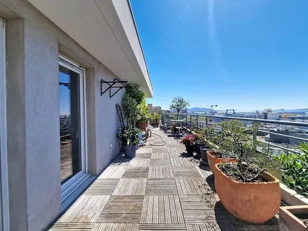 Appartement Marseille 3 pièce(s) 73.51 m2 + toit terrasse vue mer 100 m²