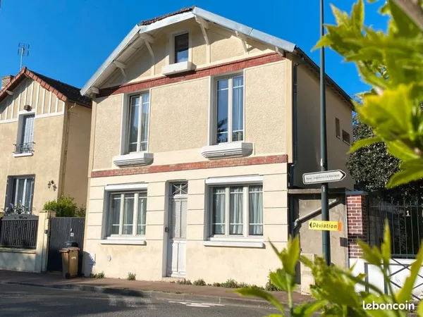 Maison de ville rénovée - coeur de Saint-Gratien - cadre verdoyant
