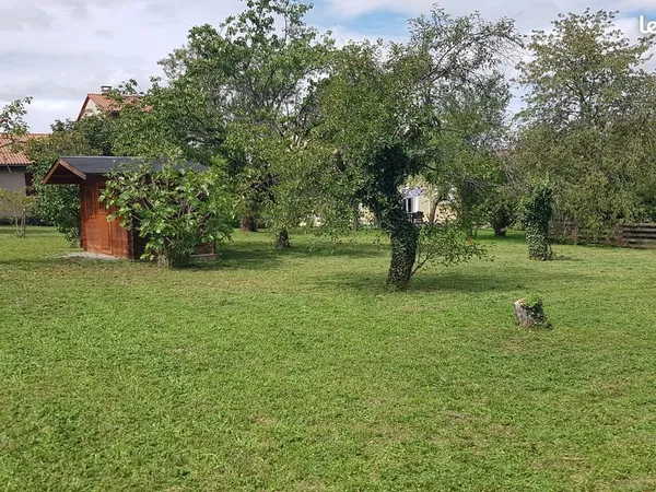 Terrain à vendre - Riom (63200) - 755 m²