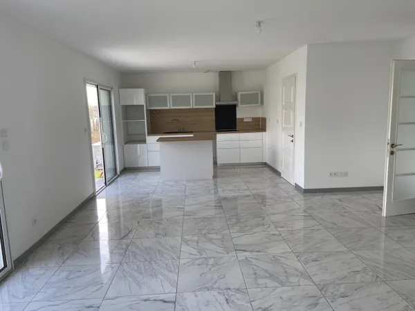 Vends maison récente