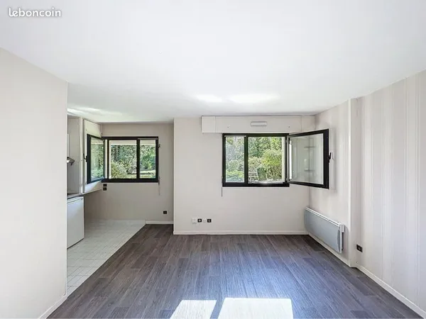 Studio de 32 m2 - Bordeaux Caudéran