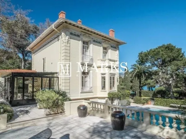 Belle Époque villa avec piscine chauffée à Saint-Jean-Cap-Ferrat