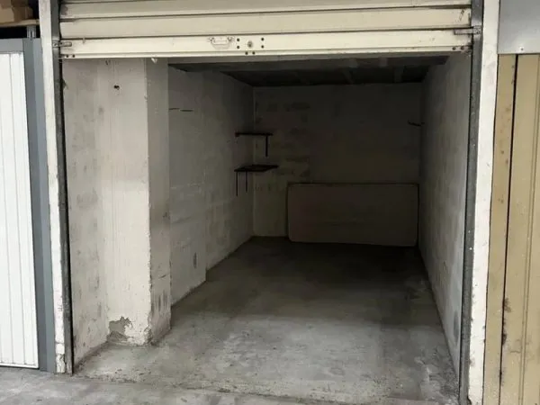 Parking 12 m²