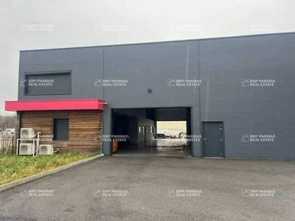 Local d'activité 549 m²