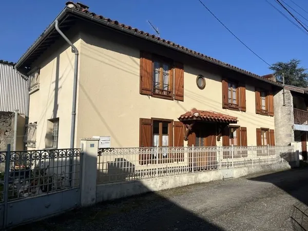Maison de bourg de 4 pièces principales