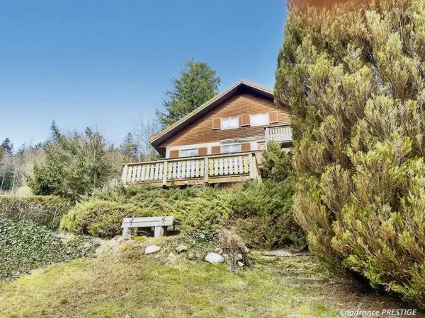 Chalet d'exception 7 Pièces 160 m² avec vue panoramique sur le lac de GERARDMER (88)