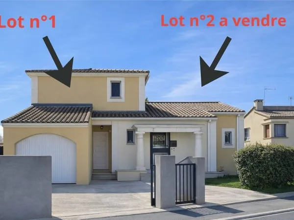 Bien immobilier de plain-pied avec jardinet et parking privé sur la commune de Fabregues