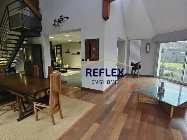 Maison 7 pièces 267 m²