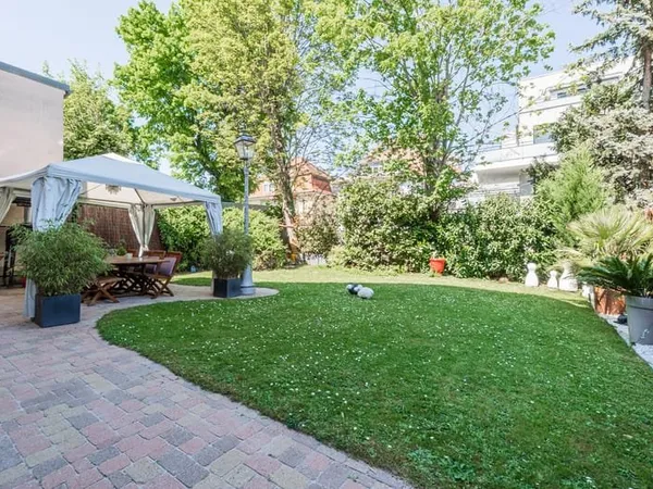 Duplex avec jardin en plein centre de la Robertsau
