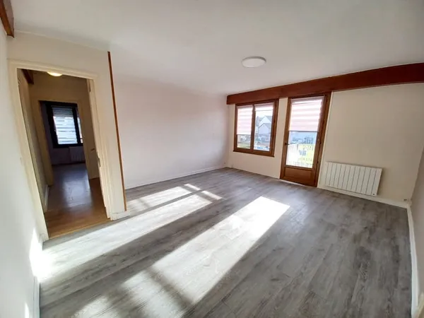 Appartement T3 60 m2 1er étage