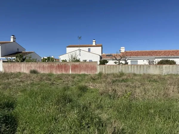 Terrain 302 m²