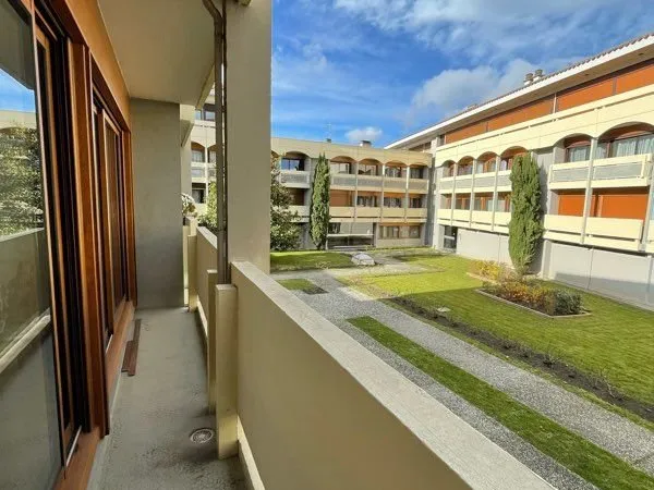 Magnifique T1bis neuf meublé avec balcon et garage