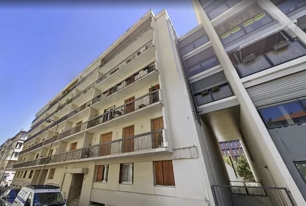 PKG CENTURION - Emplacement de parking au sein d'une copropriété sécurisée - Quartier Perrache Lyon 