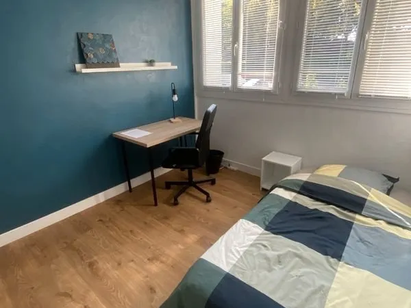 1 Chambre meublée en colocation