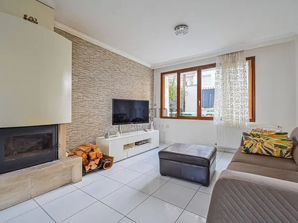 Maison 5 pièces 144 m²