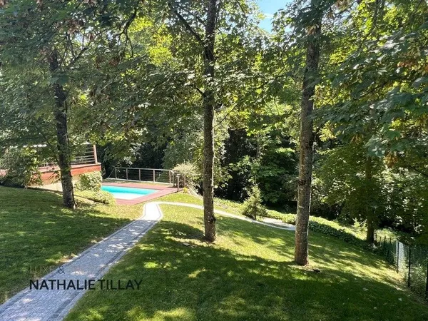La chapelle St Mesmin, proche Orleans, maison d arrchitecte de 200 m² à vendre, piscine, vue dégagée
