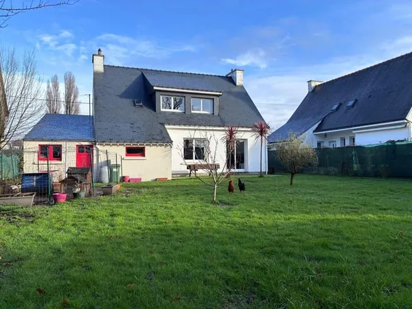 Maison familiale avec grand jardin