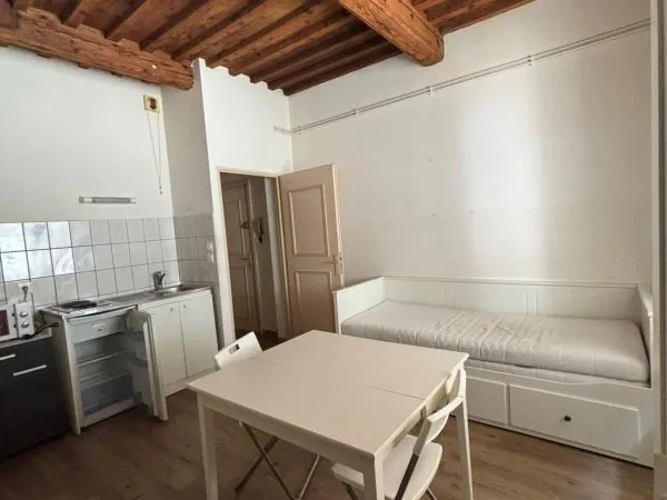 Studio 1 pièce 20 m²