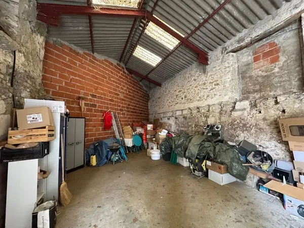 Garage 96 m²