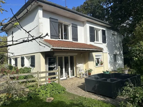 10 - Maison à 15 mn de Nogent sur Seine