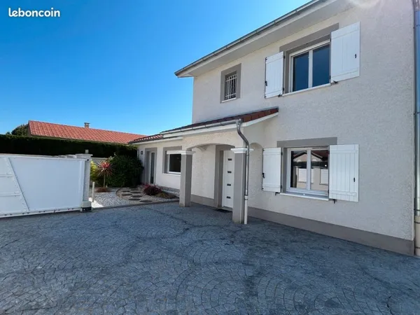 Charmante villa de type 5 secteur calme