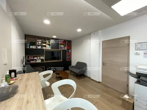 Bureaux 288 m²