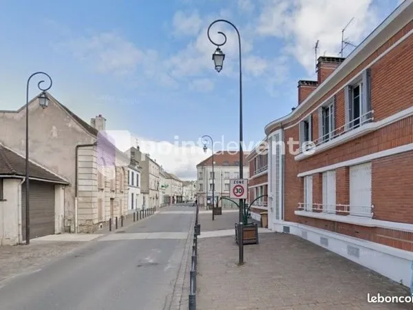 Local commercial 398 m²