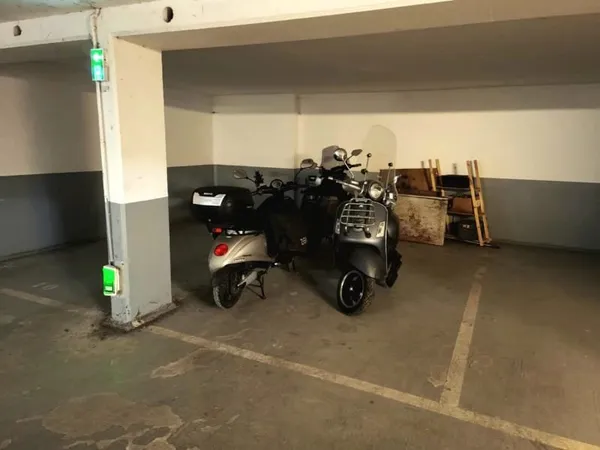 Parking 8 m²