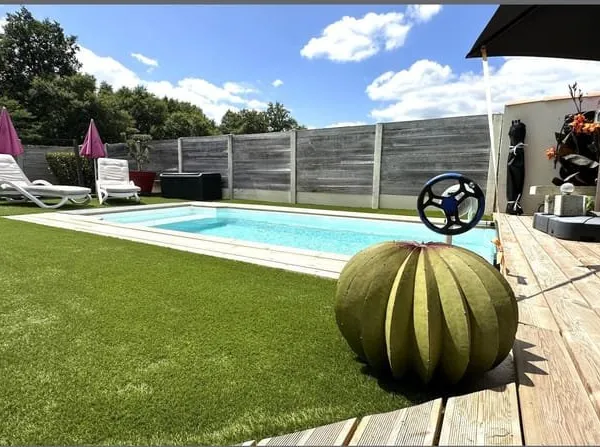 Maison familiale +Piscine +Garage +Grand carport