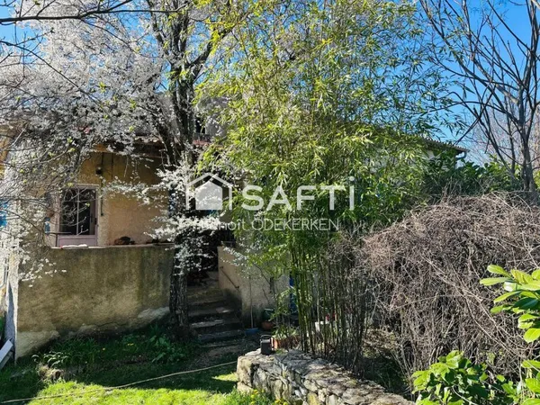 Maison de caractère avec grand terrain à Banon