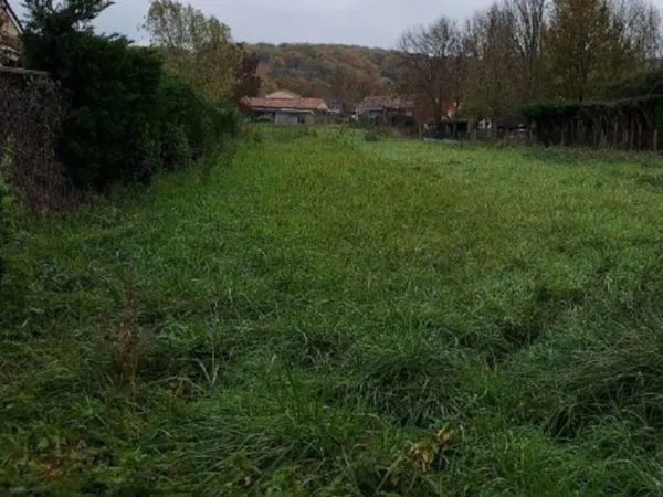 Terrain 2789 m²