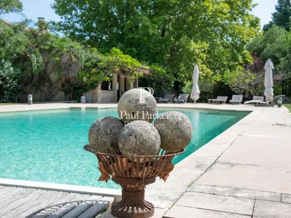 Villa 12 pièces 530 m²