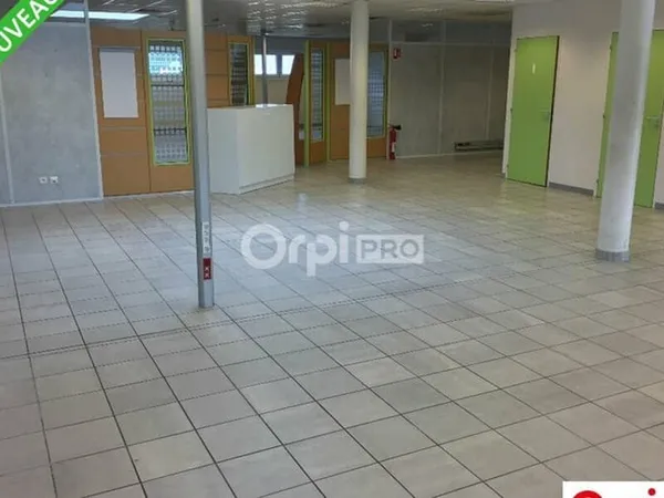 Bureaux 300 m²