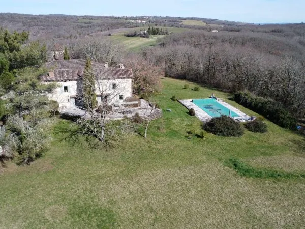 Superbe domaine en pierre blanche de 5 ha