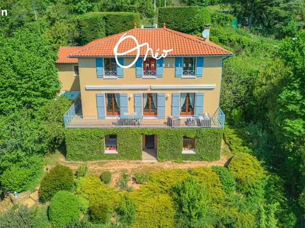 Villa 7 pièces 210 m²