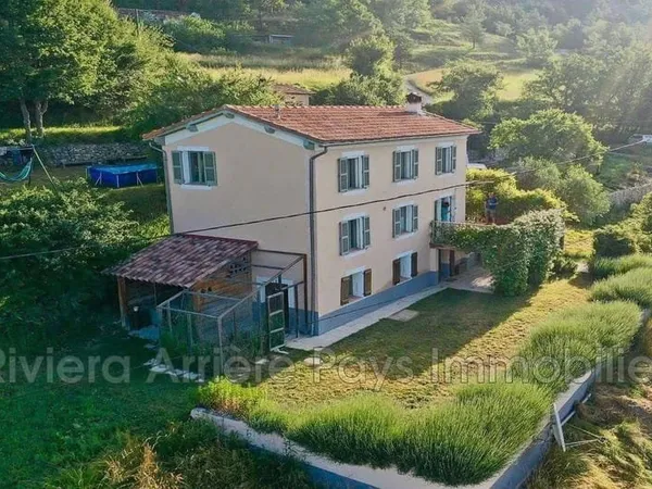 Maison 6 pièces 126 m²