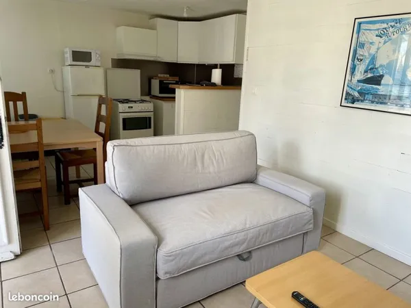 Location meublée 1 canapé lit / 1 chambre 1 grand lit ou 2 petites avec Parking, Wifi