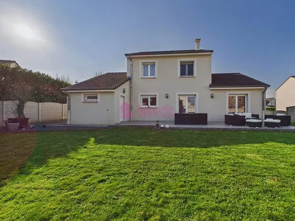 Maison individuelle de 7 pièces sur 10,01 de terrain