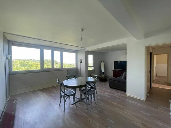 Appartement Colayrac Saint Cirq 3 pièce(s) 81 m2